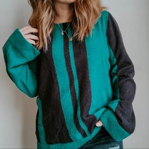 ANN TAYLOR| Green/Navy striped bell sleeve sweater